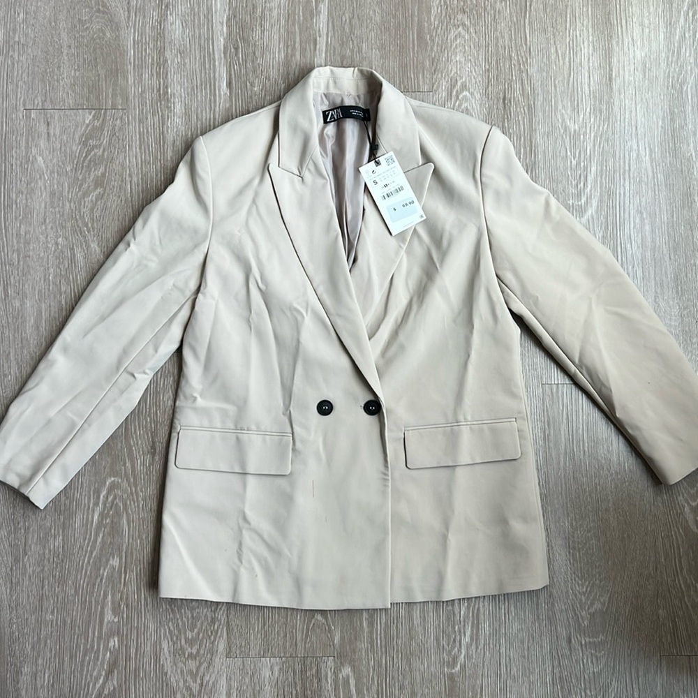 Zara oversized blazer — nude & boxy fit